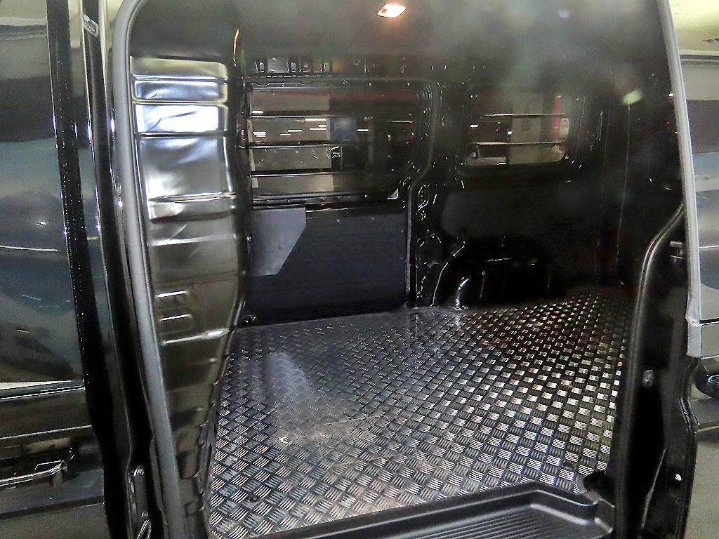 HYUNDAI Staria - Vista 7