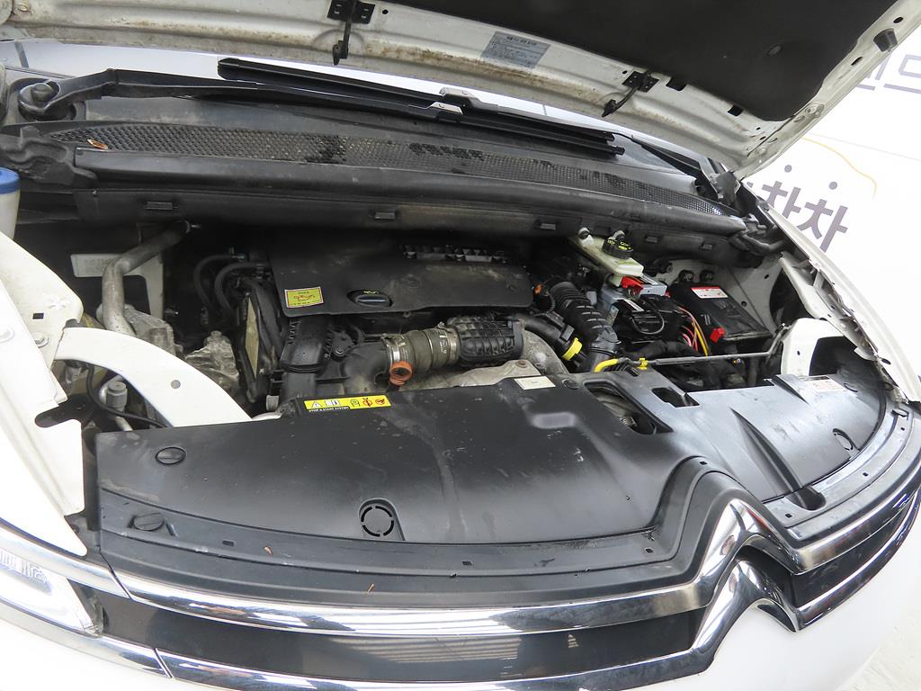Citroen C4 2017 Blanco - Importación desde Corea - HF Imports Iquique - Foto 19