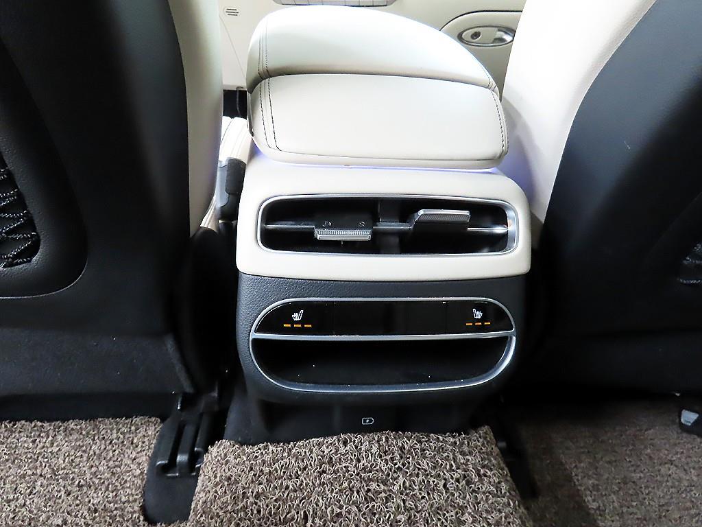 Genesis GV70 - Vista 12