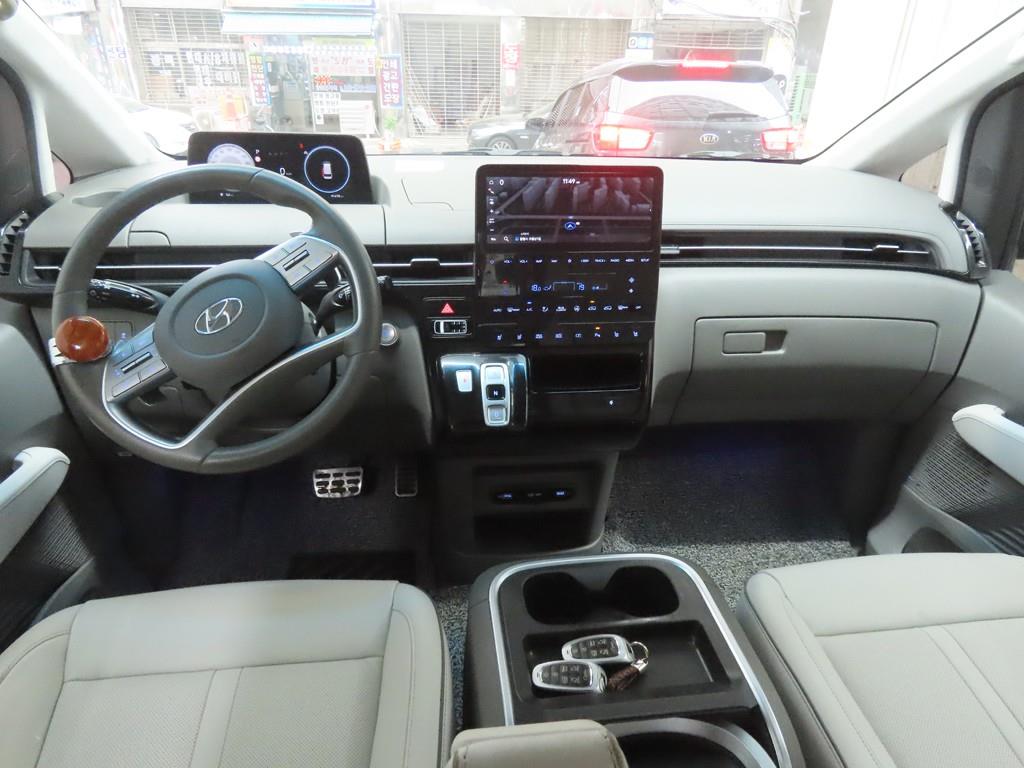 HYUNDAI Staria - Vista 7