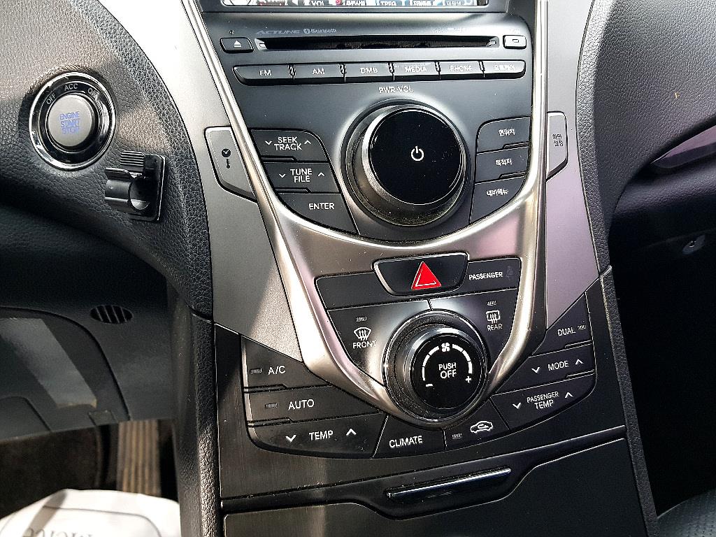 HYUNDAI Grandeur - Vista 11