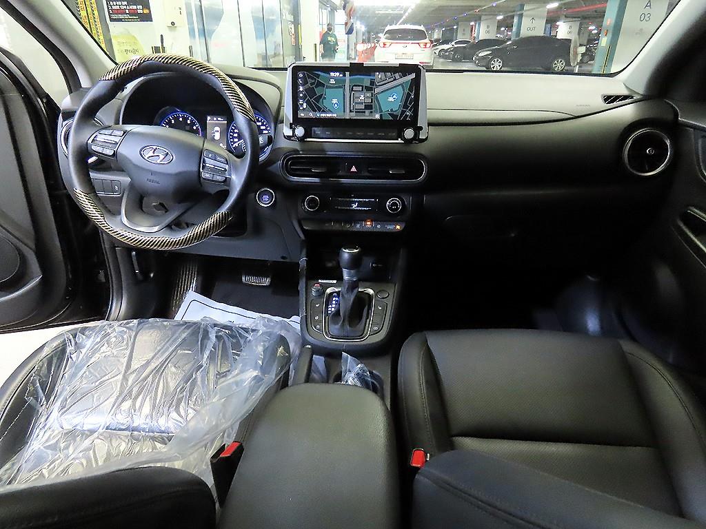 HYUNDAI Kona - Vista 10