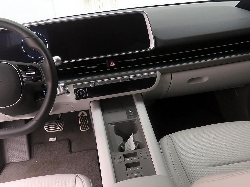 HYUNDAI Ioniq 6 - Vista 10