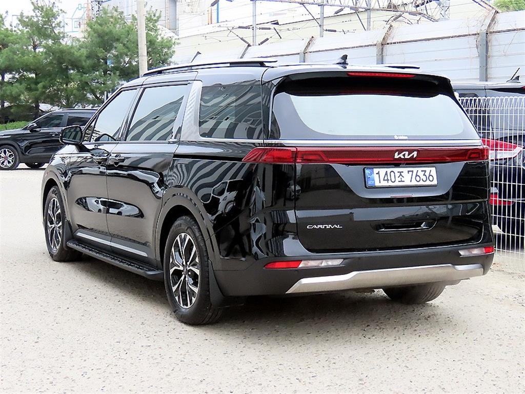 KIA Carnival - Vista 3
