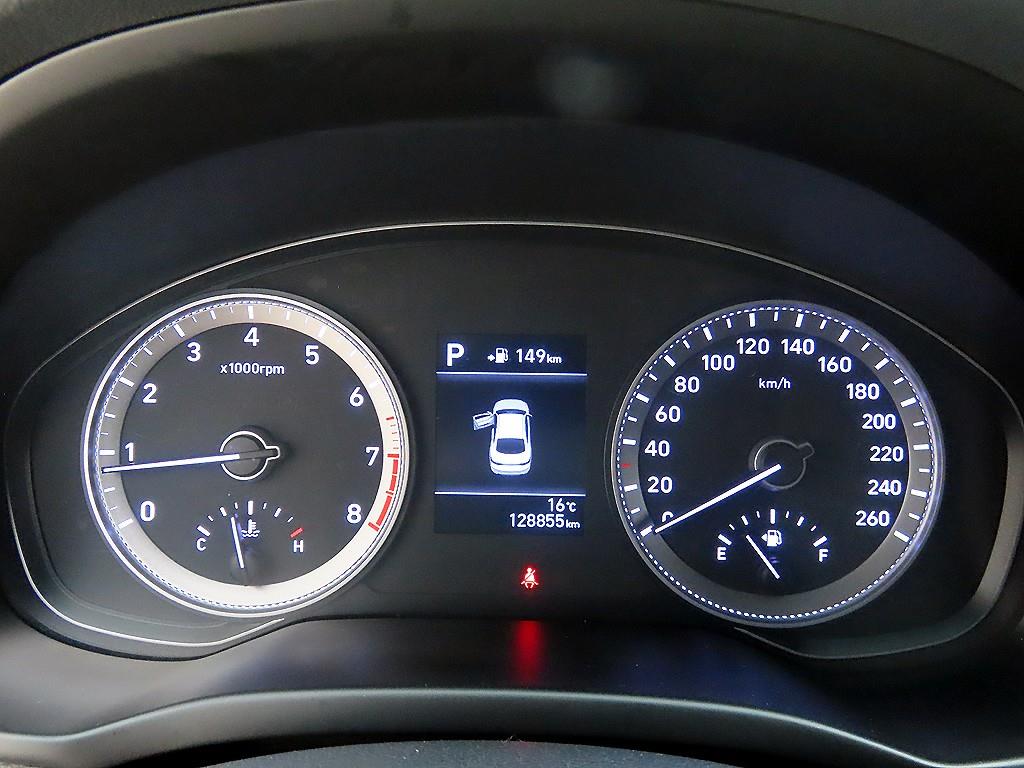 HYUNDAI Grandeur - Vista 9