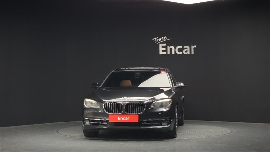 BMW 7 Series - Vista 3