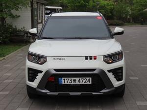Ssangyong Tivoli - Vista 2