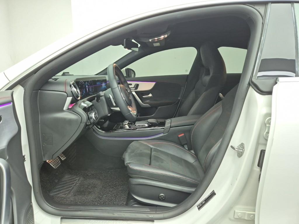 Mercedes Benz CLA Class - Vista 11