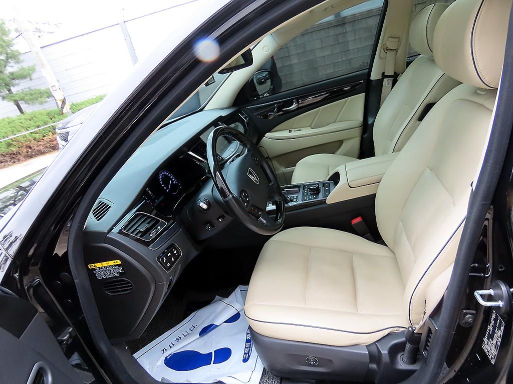 HYUNDAI Equus - Vista 5