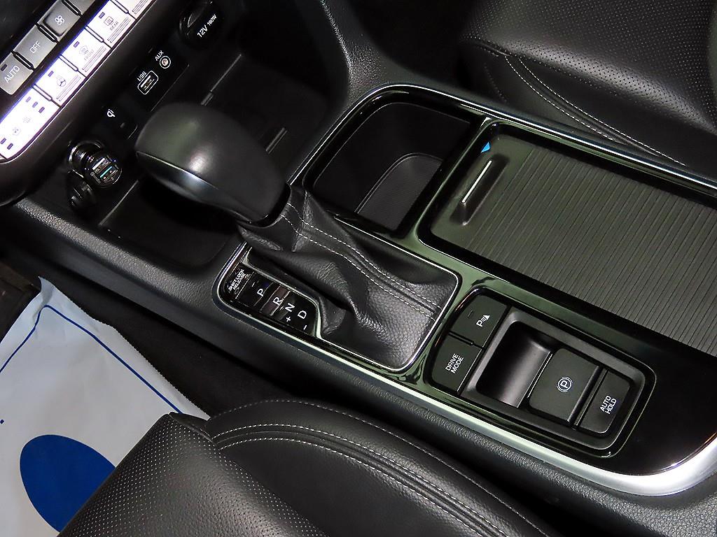 HYUNDAI Sonata - Vista 12