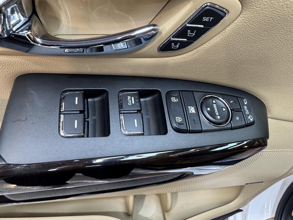 KIA Carnival - Vista 9