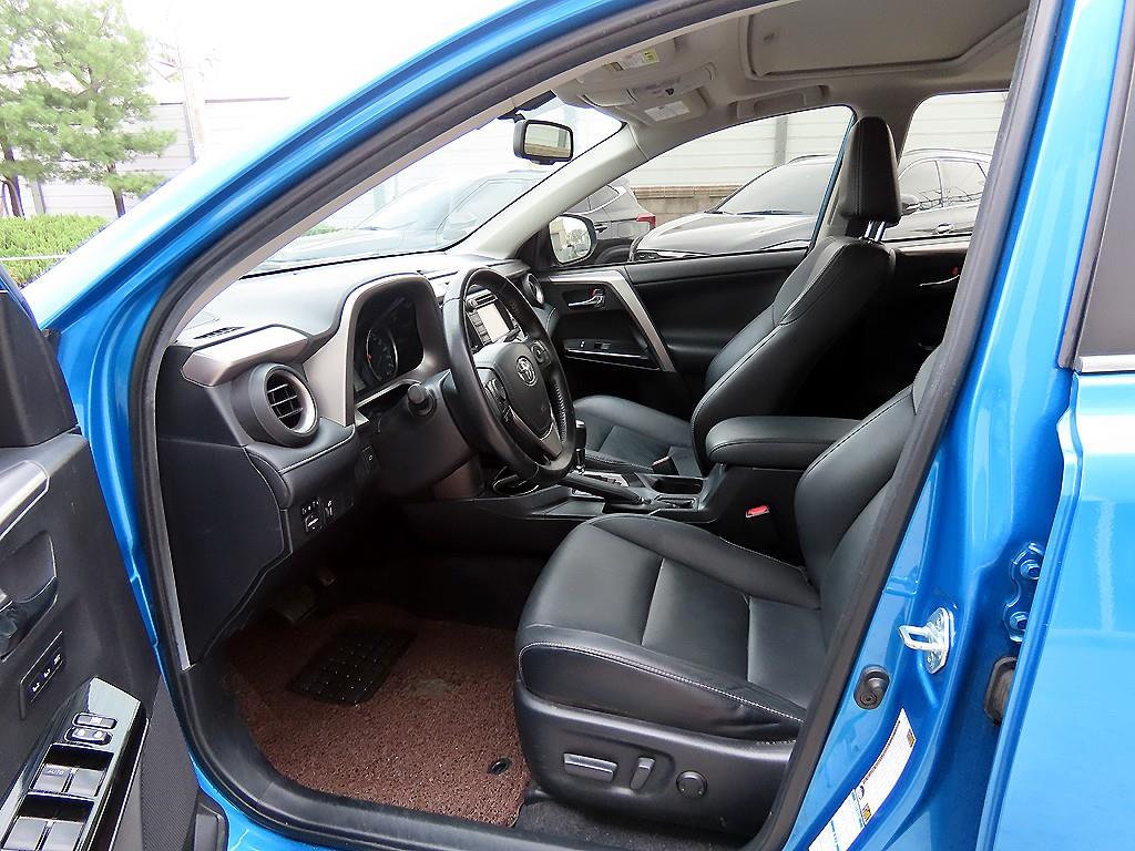 Toyota RAV4 - Vista 5