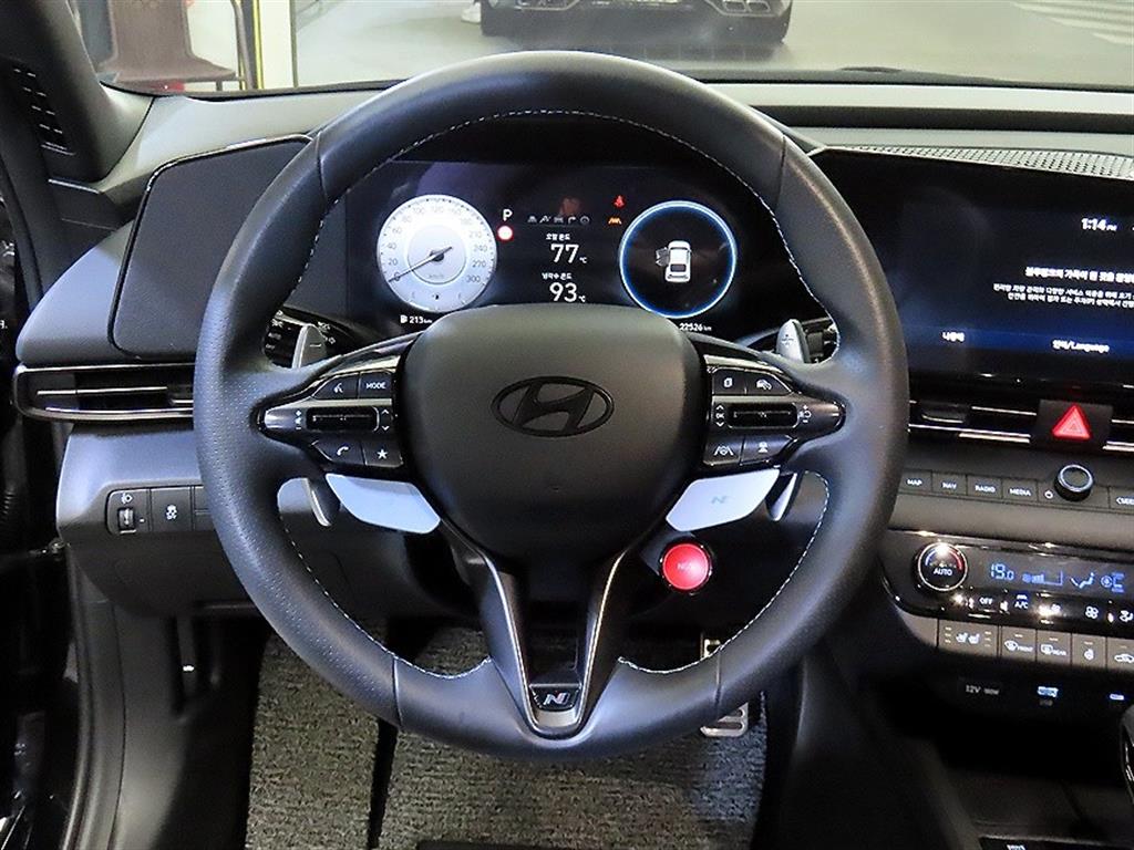 HYUNDAI Avante - Vista 8