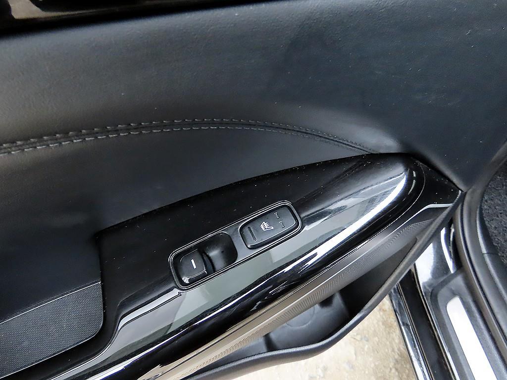 KIA K7 2016 Negro - Importación desde Corea - HF Imports Iquique - Foto 17
