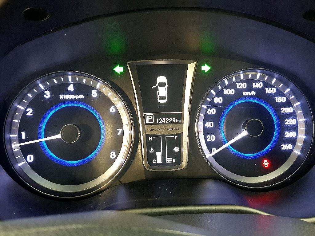 HYUNDAI Grandeur - Vista 7