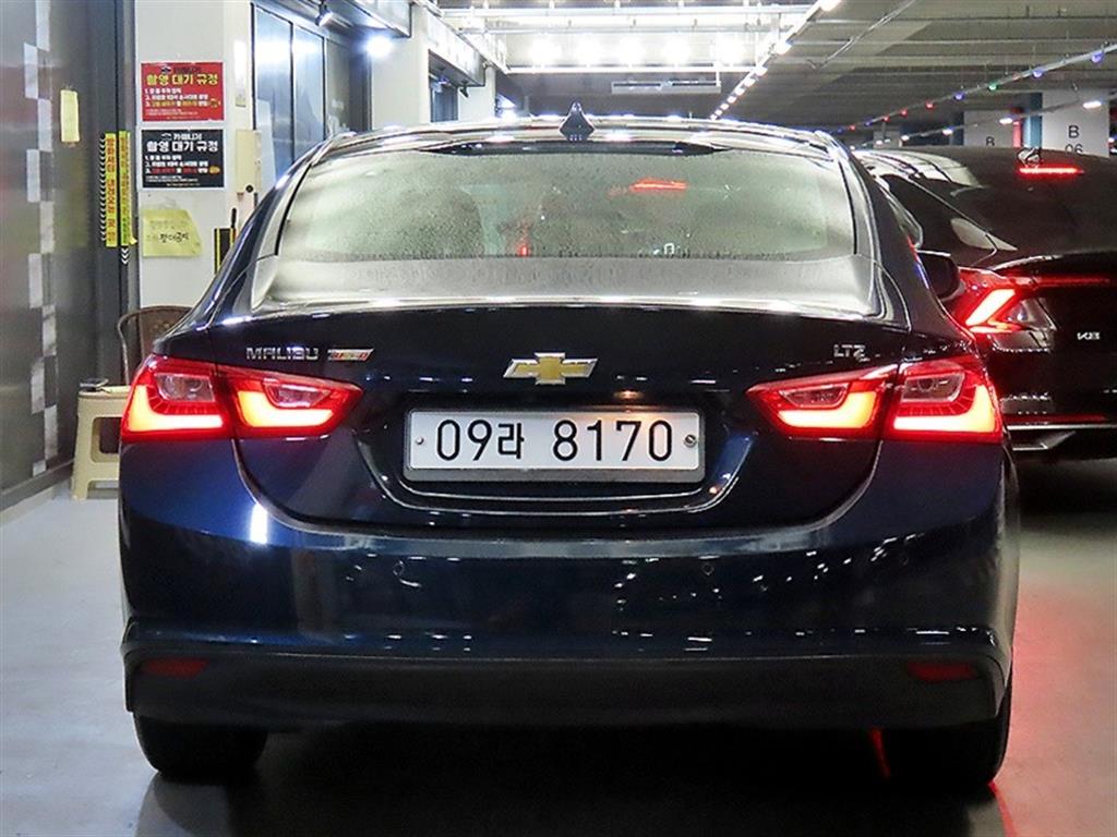 Chevrolet Malibu - Vista 5