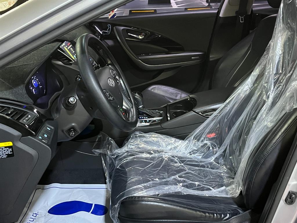 HYUNDAI Grandeur - Vista 11