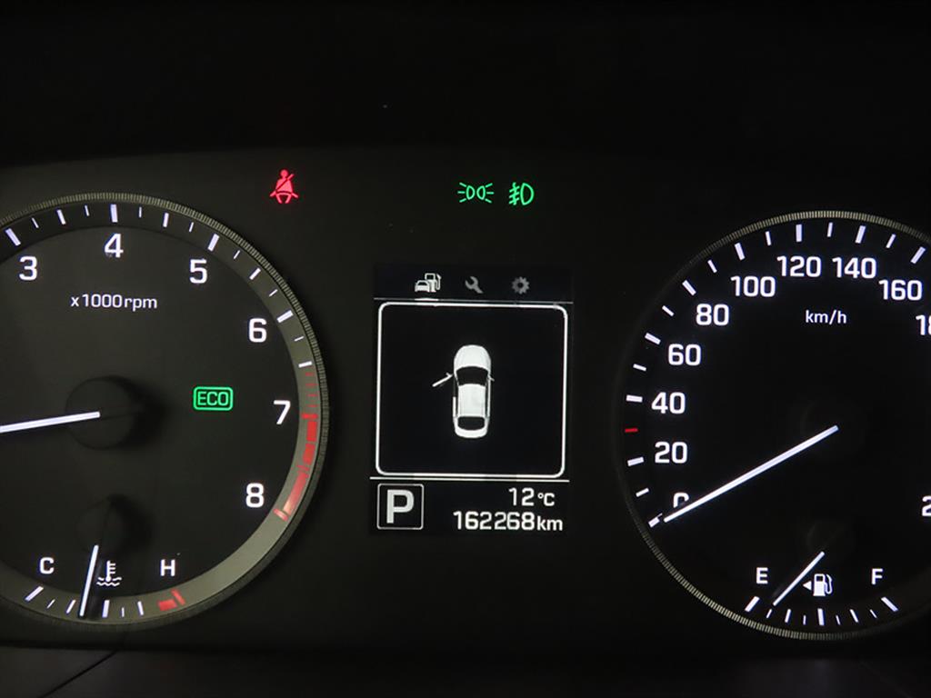 HYUNDAI Sonata - Vista 9