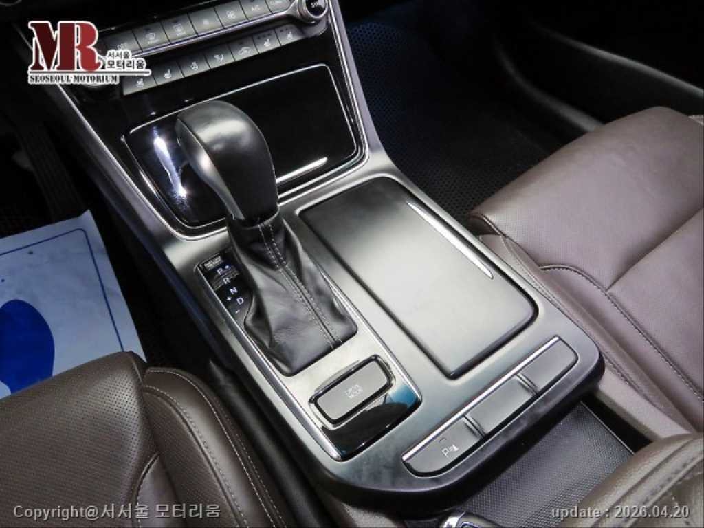 HYUNDAI Grandeur - Vista 10