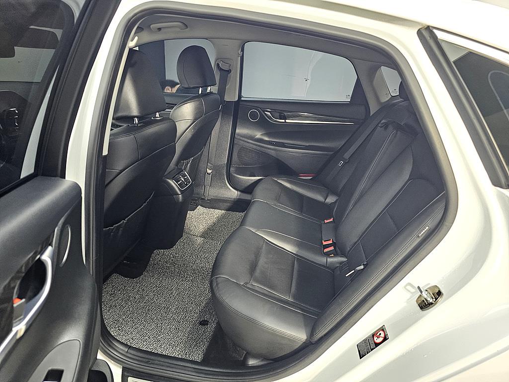 HYUNDAI Grandeur - Vista 9