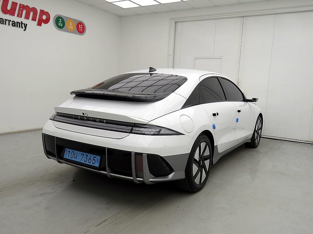 HYUNDAI Ioniq 6 - Vista 4