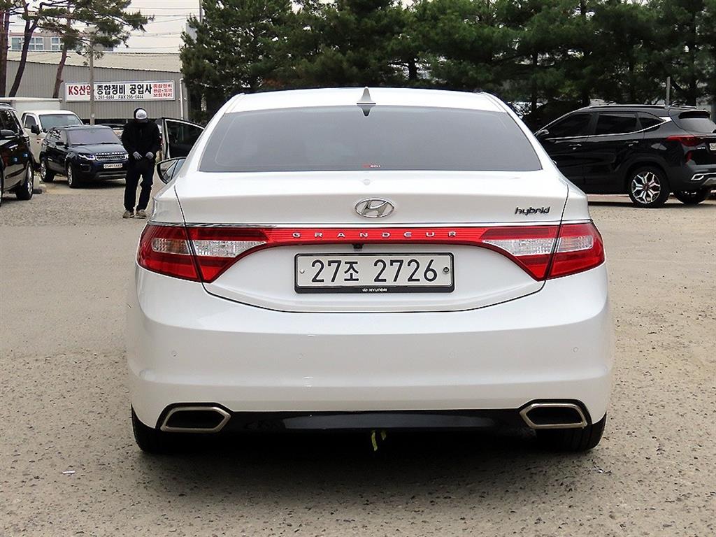 HYUNDAI Grandeur - Vista 4