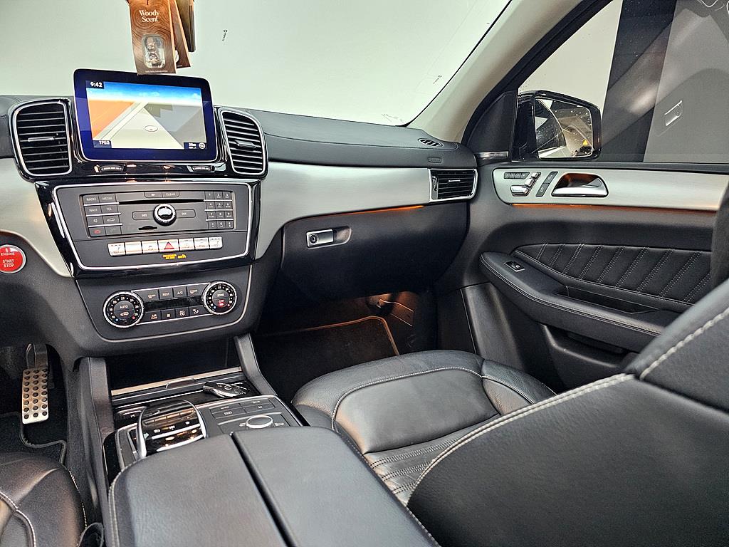 Mercedes Benz GLE Class - Vista 10