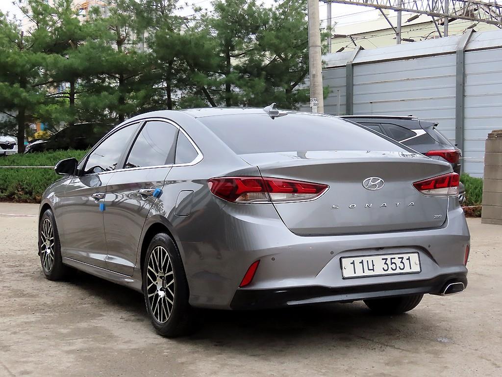 HYUNDAI Sonata - Vista 3