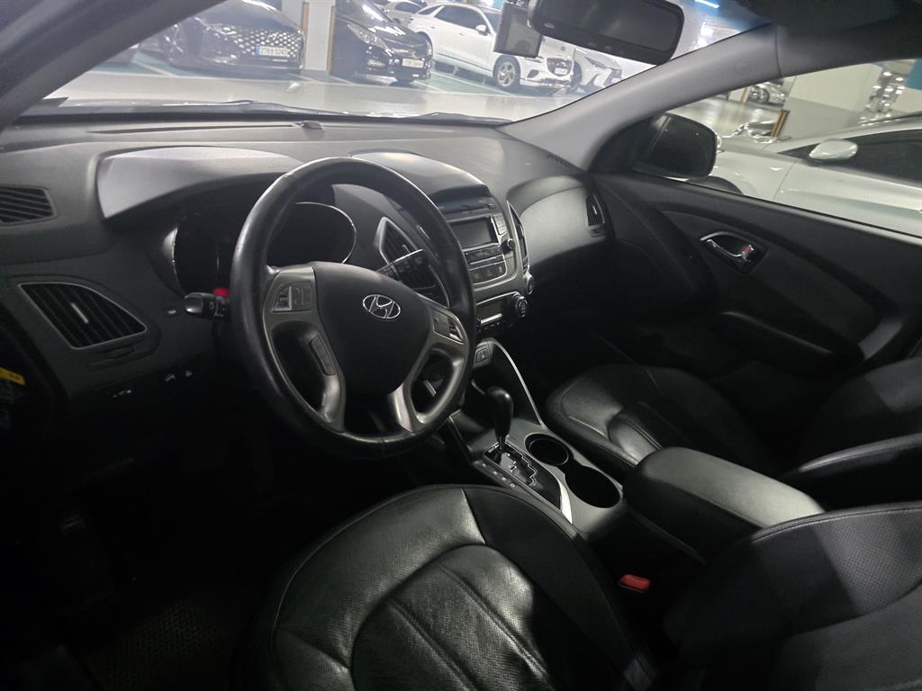 HYUNDAI Tucson - Vista 5