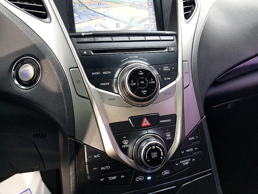 HYUNDAI Grandeur - Vista 11