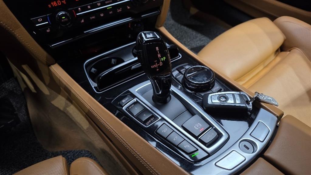 BMW 7 Series - Vista 9