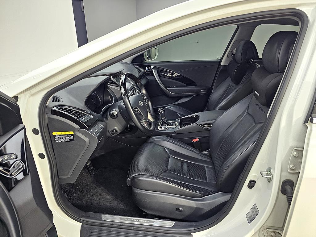 HYUNDAI Grandeur - Vista 7