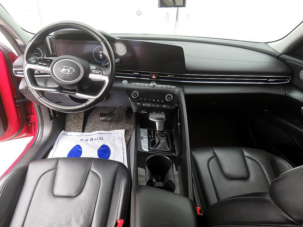 HYUNDAI Avante - Vista 8