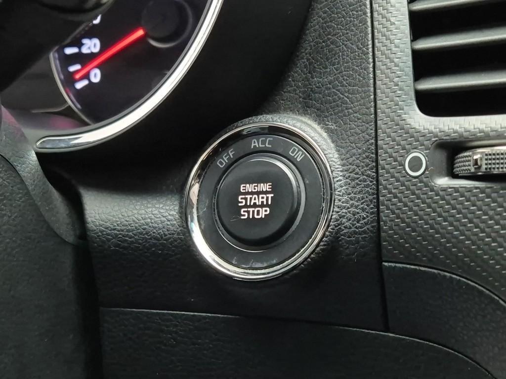 KIA K3 2017 Blanco - Importación desde Corea - HF Imports Iquique - Foto 18