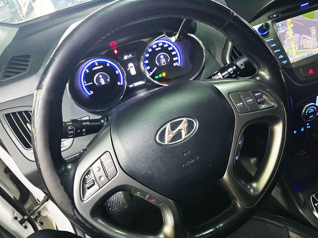 HYUNDAI Tucson - Vista 11