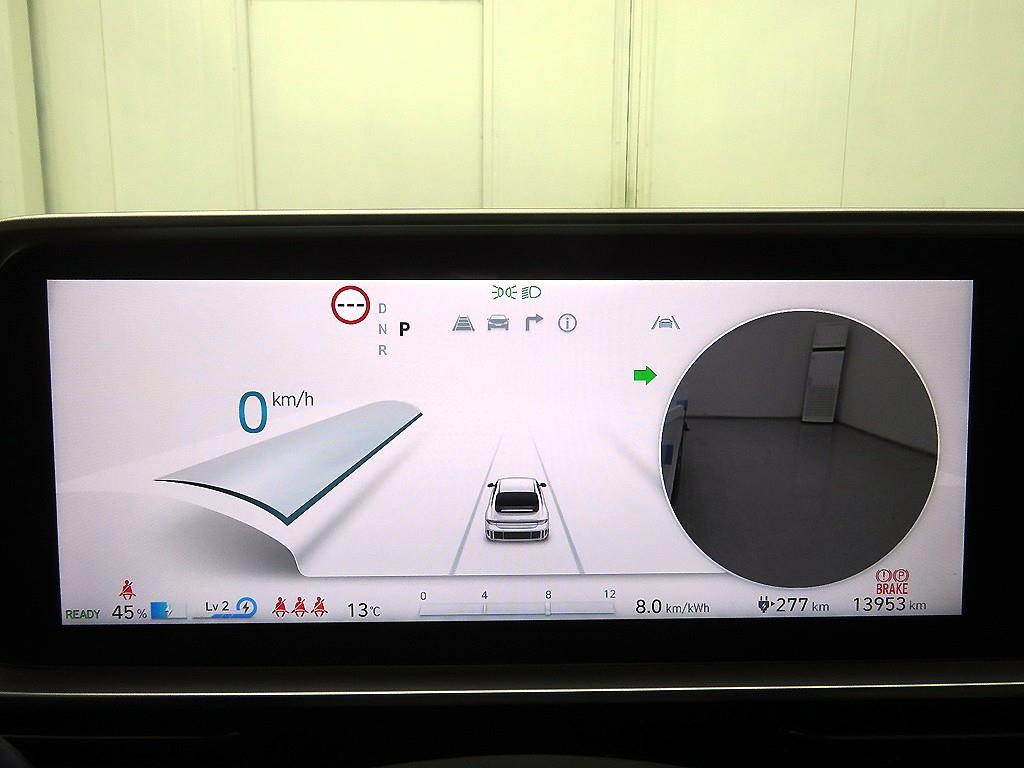 HYUNDAI Ioniq 6 - Vista 11