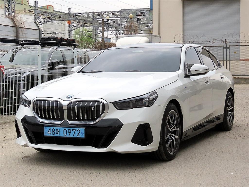BMW i5 - Vista 2