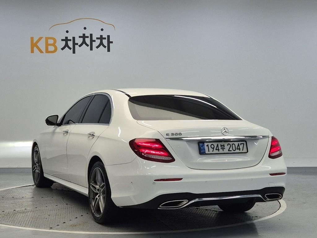 Mercedes Benz E class - Vista 2