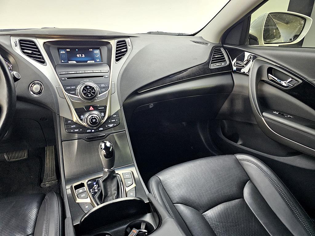 HYUNDAI Grandeur - Vista 9