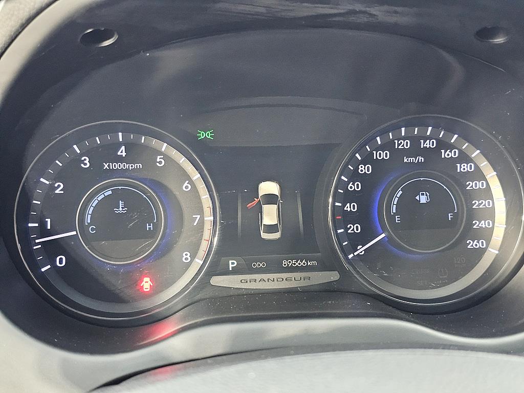 HYUNDAI Grandeur - Vista 6