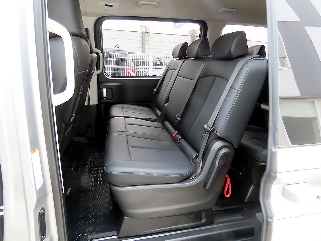 HYUNDAI Staria - Vista 6