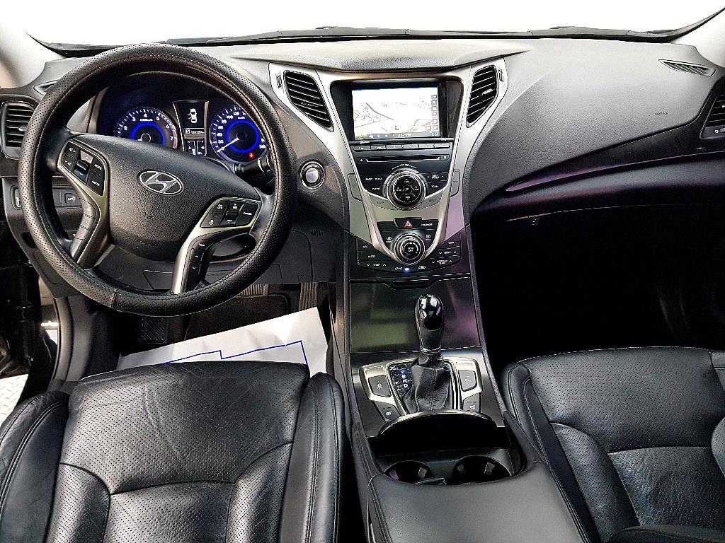 HYUNDAI Grandeur - Vista 5