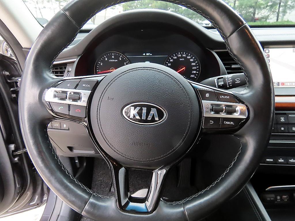 KIA K7 - Vista 8