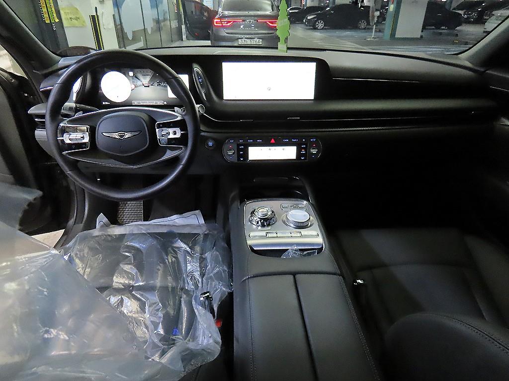 Genesis G90 - Vista 10