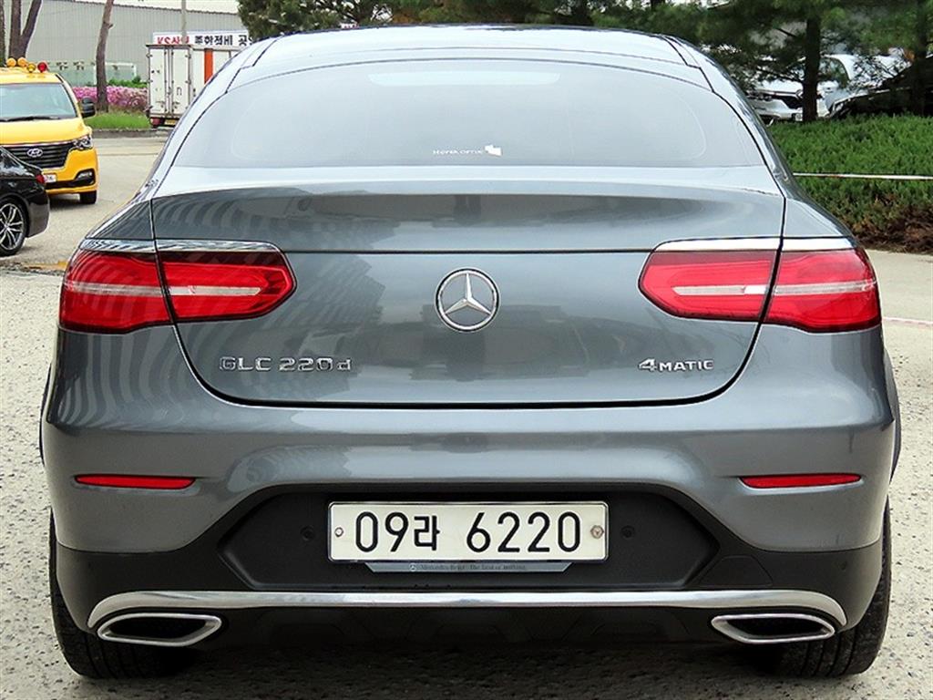 Mercedes Benz GLC Class - Vista 4