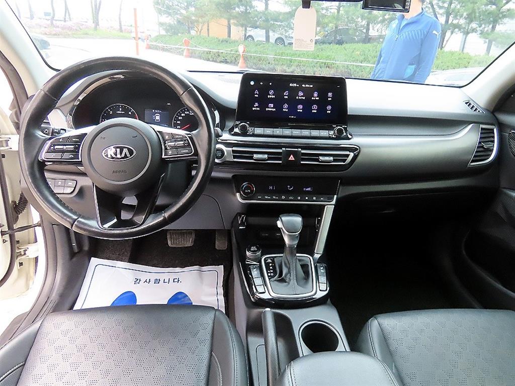 KIA Seltos - Vista 7