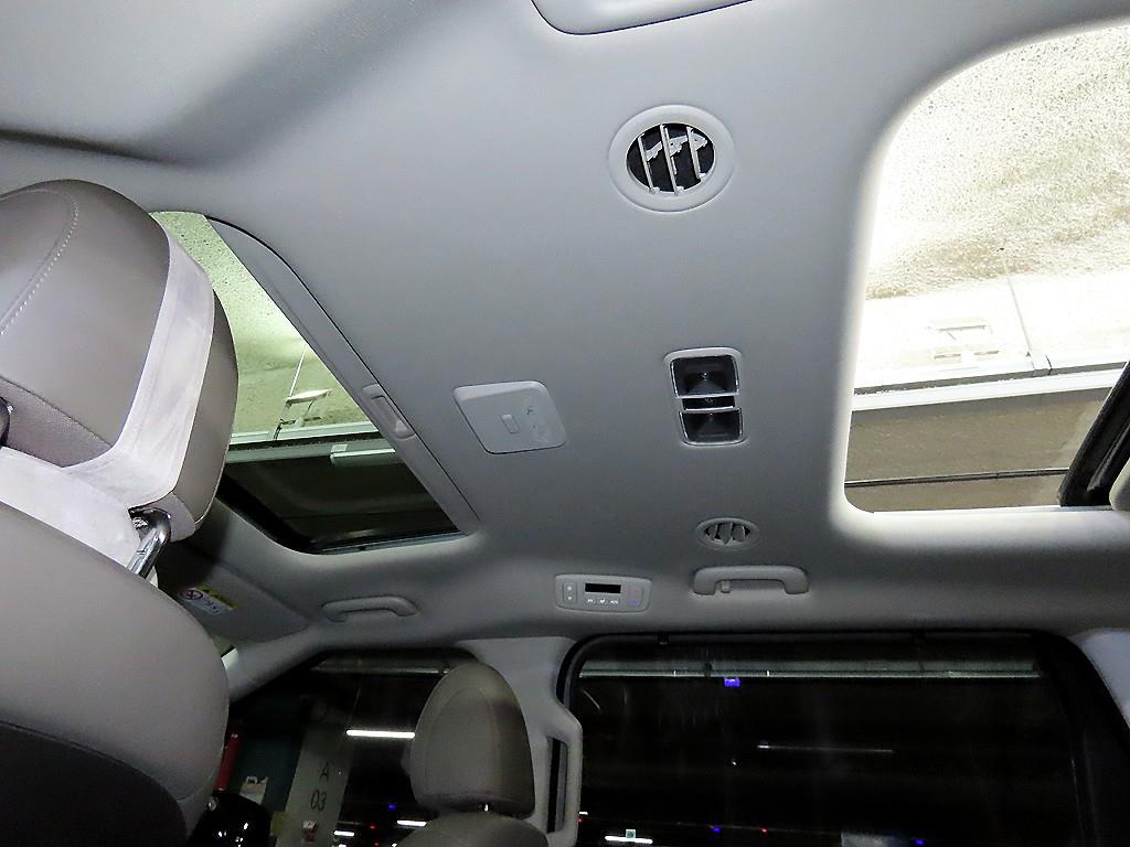 KIA Carnival 2024 Gris - Importación desde Corea - HF Imports Iquique - Foto 14