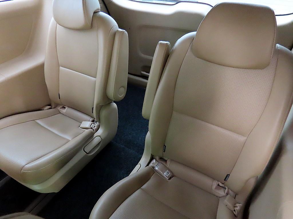 KIA Carnival - Vista 7