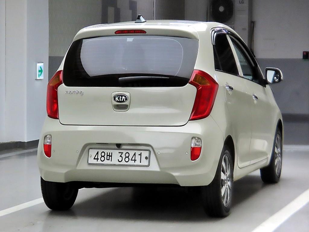 KIA Morning - Vista 4