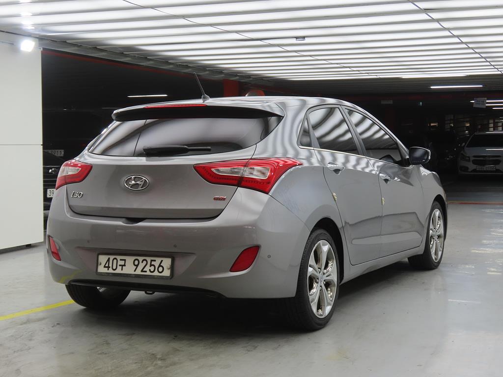 HYUNDAI i30 - Vista 4